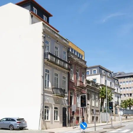 Spacious W. Beautiful & Sunny Private Terrace * Oporto