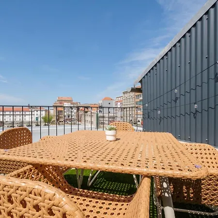 Spacious W. Beautiful & Sunny Private Terrace Appartement *