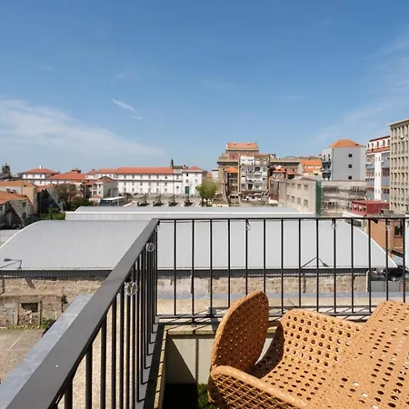 Apartment Spacious W. Beautiful & Sunny Private Terrace *