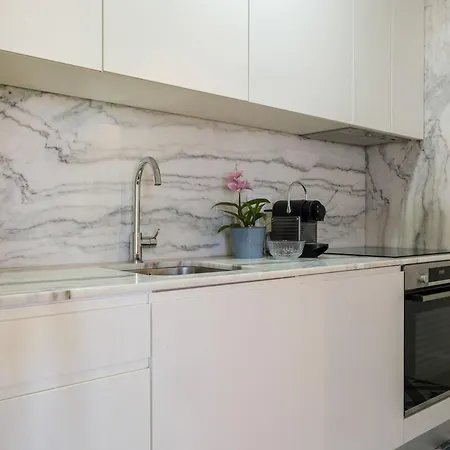 Appartement Spacious W. Beautiful & Sunny Private Terrace