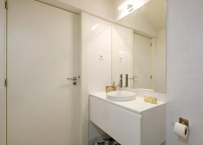 Spacious W. Beautiful & Sunny Private Terrace Lägenhet Oporto