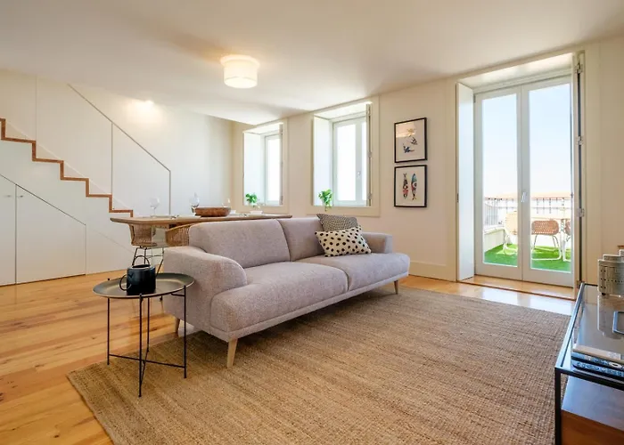 Spacious W. Beautiful & Sunny Private Terrace Lägenhet Oporto