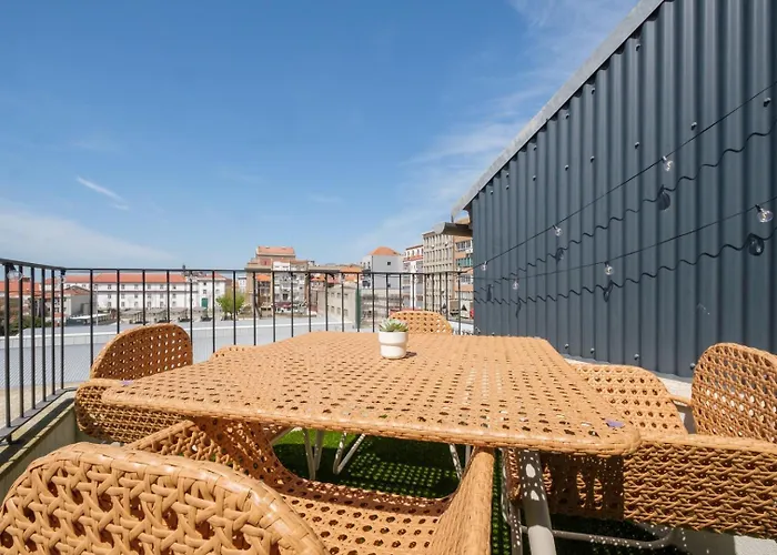 Spacious W. Beautiful & Sunny Private Terrace Appartamento *