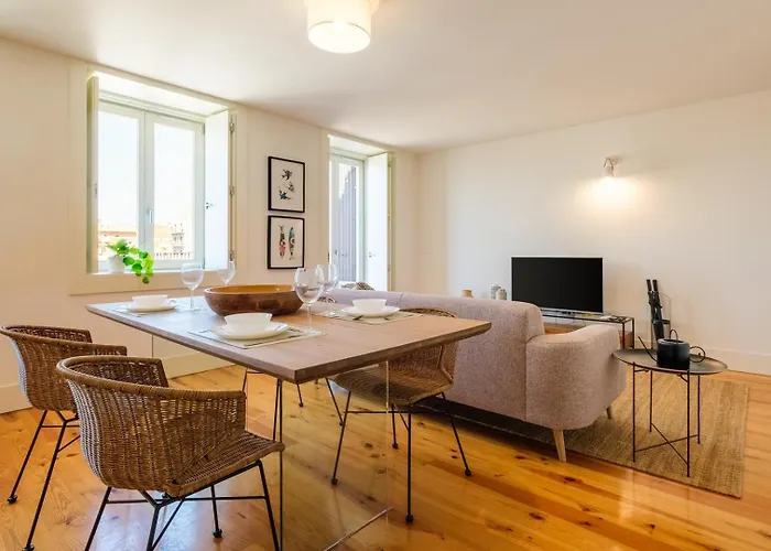 Spacious W. Beautiful & Sunny Private Terrace Appartamento *