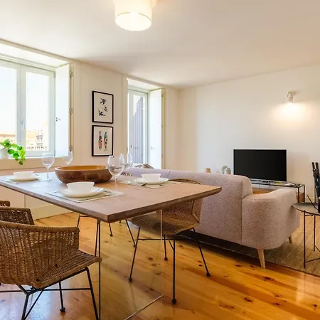 Spacious W. Beautiful & Sunny Private Terrace 公寓 *